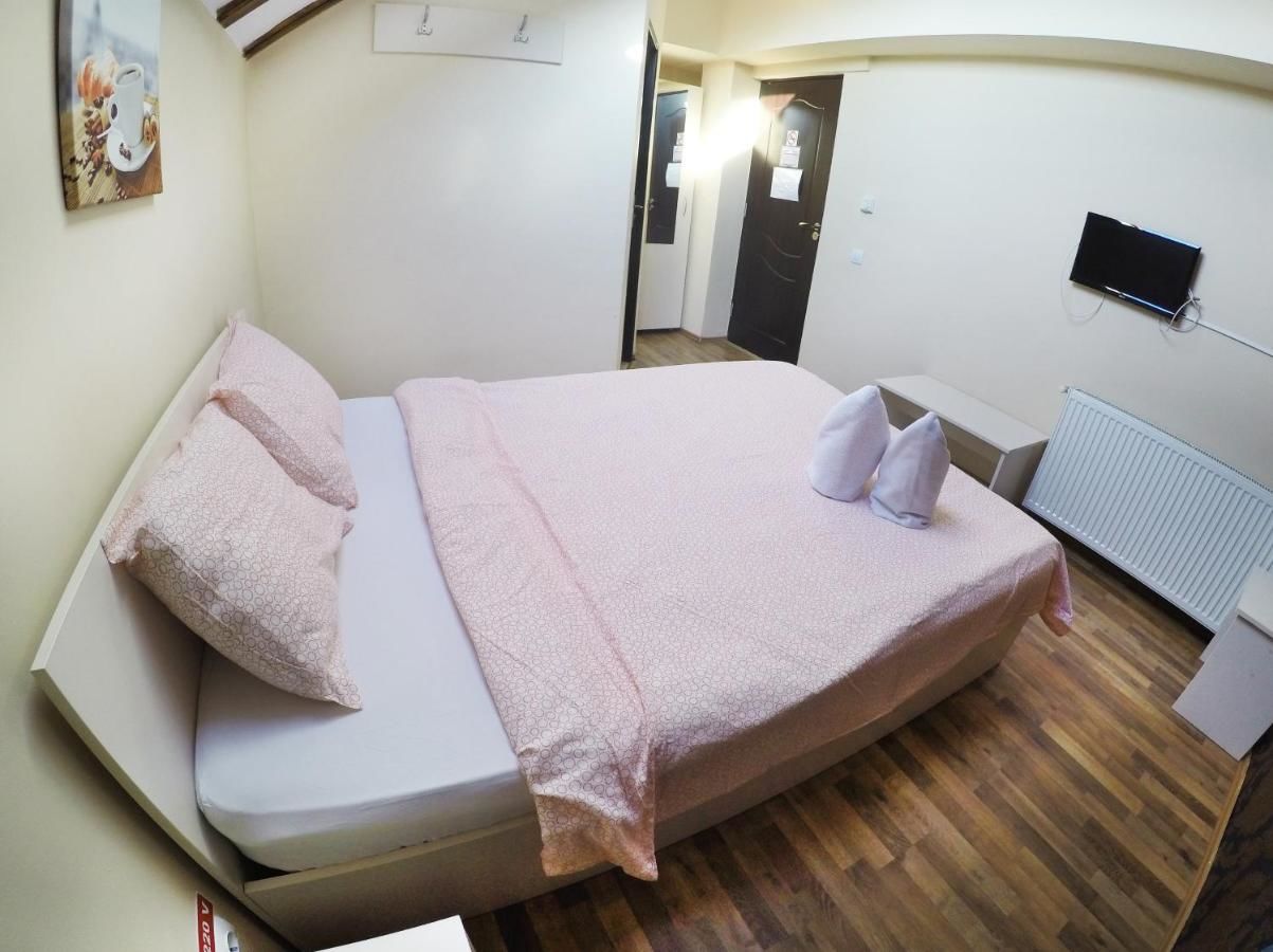 Гостевой дом Bonsejour Брашов-35